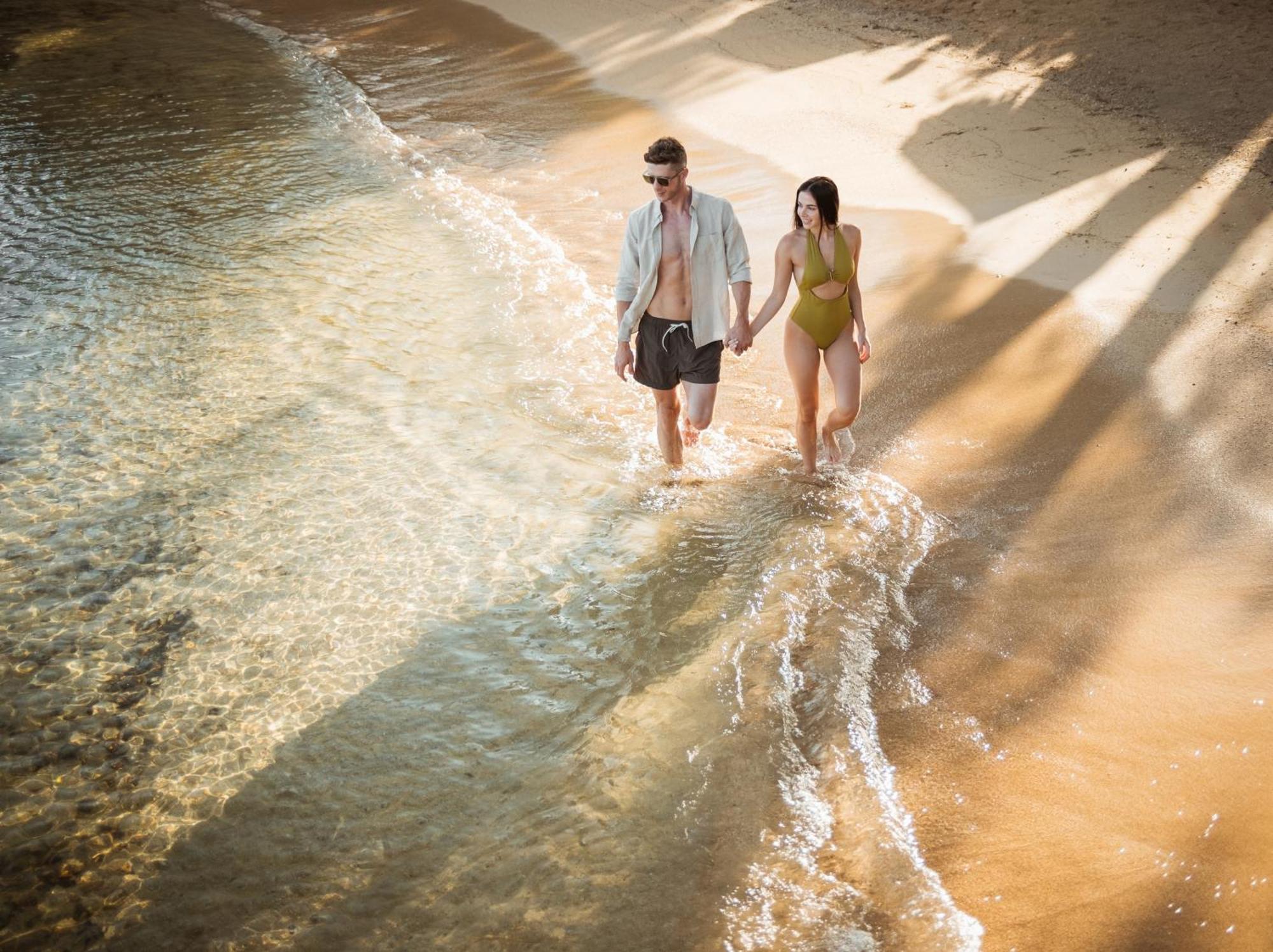 Jewel Paradise Cove Adult Beach Resort & Spa 拉纳韦贝 外观 照片