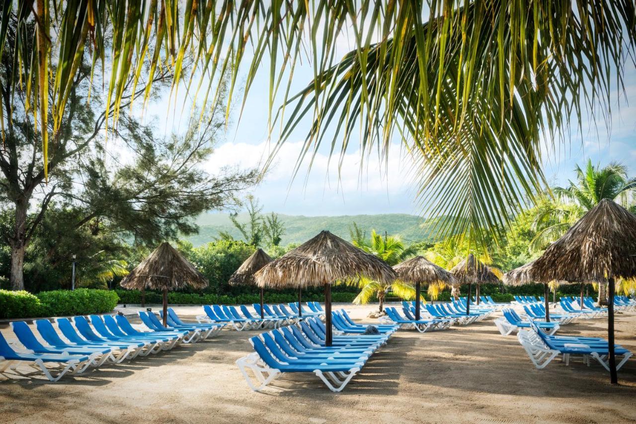 Jewel Paradise Cove Adult Beach Resort & Spa 拉纳韦贝 外观 照片